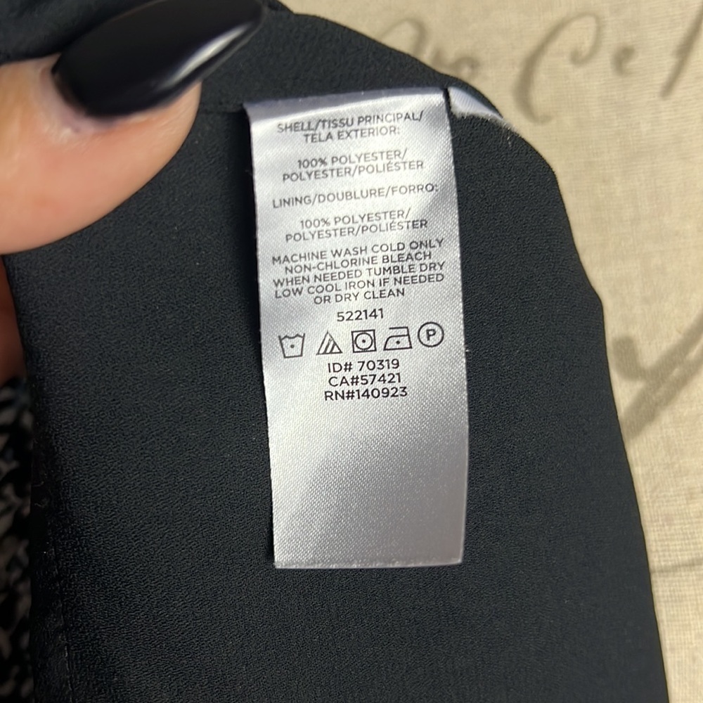 Loft Petite Floral Dress Like New Black Blue White Designs 8P - Picture 8 of 8